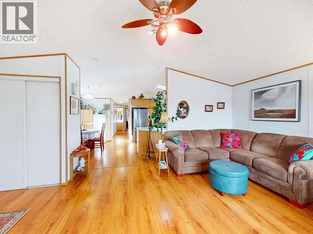 1 Appaloosa Way — Fort Macleod, Alberta - Photo 2 of 48