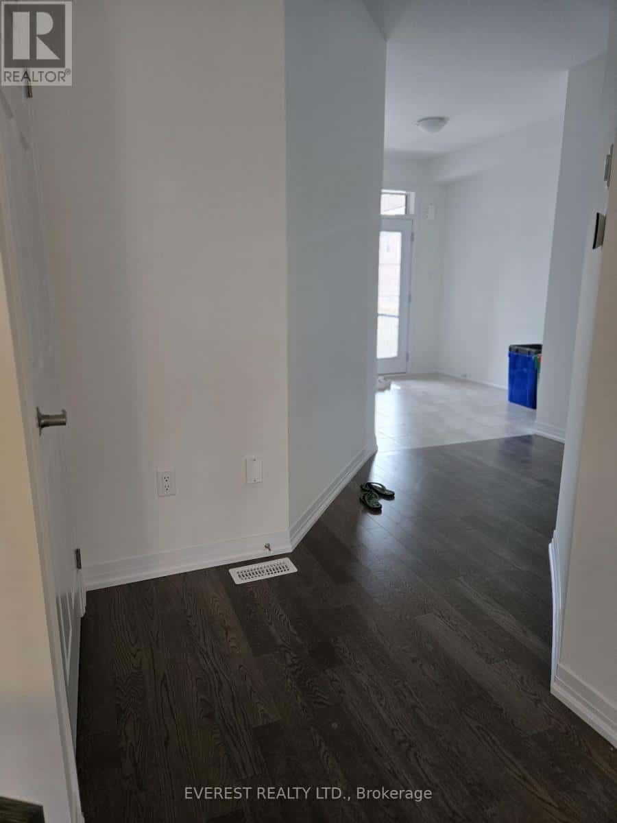 40 LEMON AVENUE — Thorold (Hurricane/Merrittville), Ontario - Photo 3 of 20