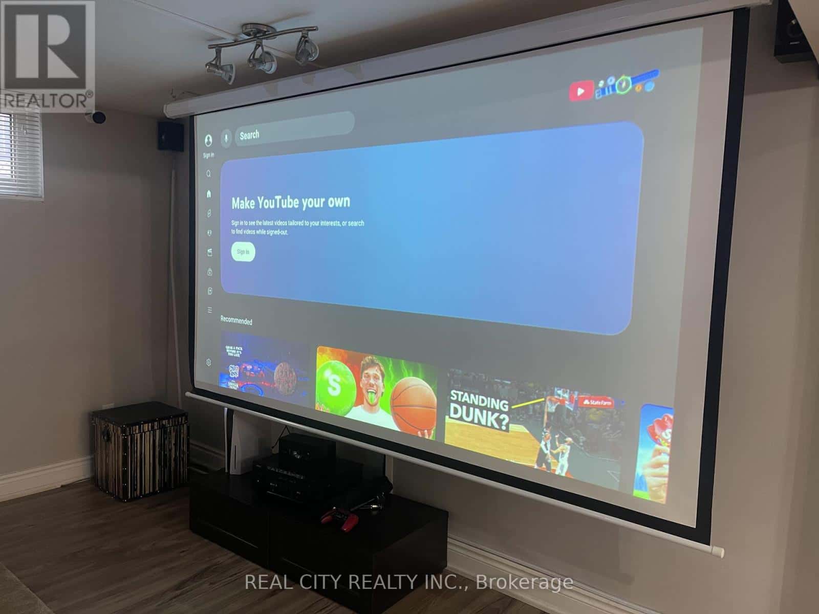 47 LADYSLIPPER COURT — Markham (Bayview Glen), Ontario - Photo 4 of 12