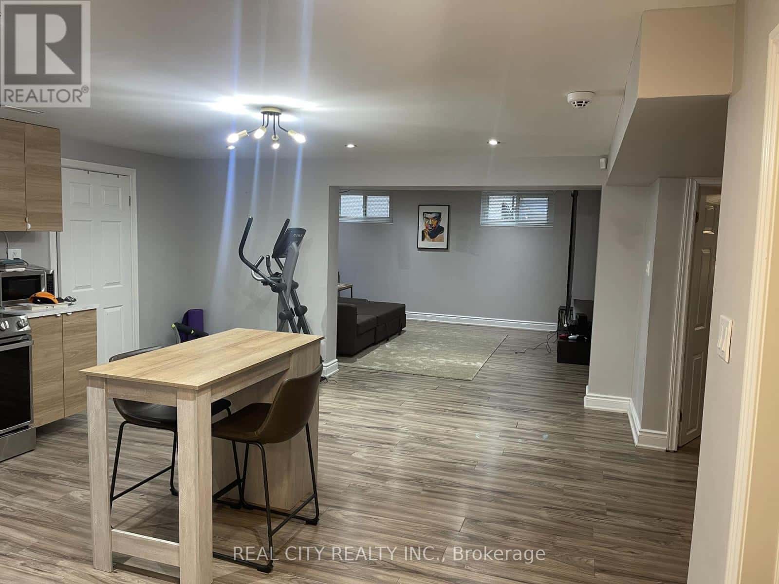 47 LADYSLIPPER COURT — Markham (Bayview Glen), Ontario - Photo 5 of 12