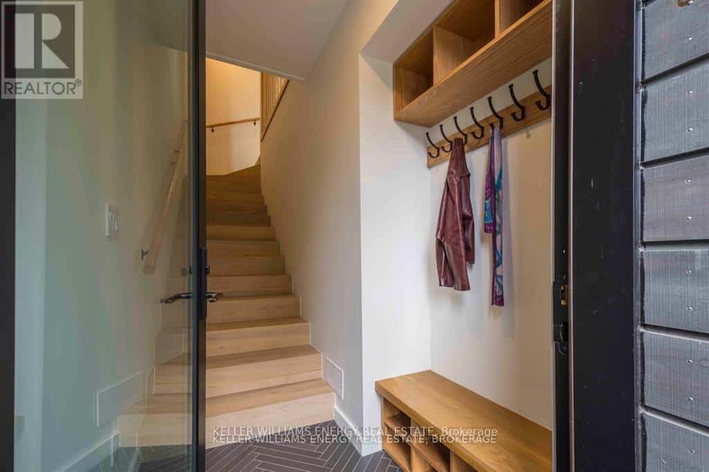 37 WEST STREET — Prince Edward County (Wellington Ward), Ontario - Photo 3 of 31