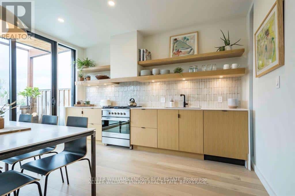 37 WEST STREET — Prince Edward County (Wellington Ward), Ontario - Photo 4 of 31