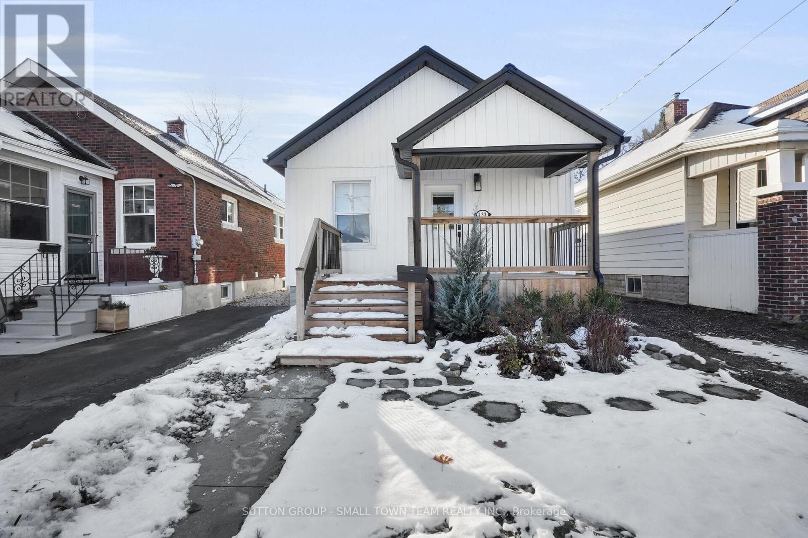 133 EMERY STREET E — London South (South G), Ontario - Main photo