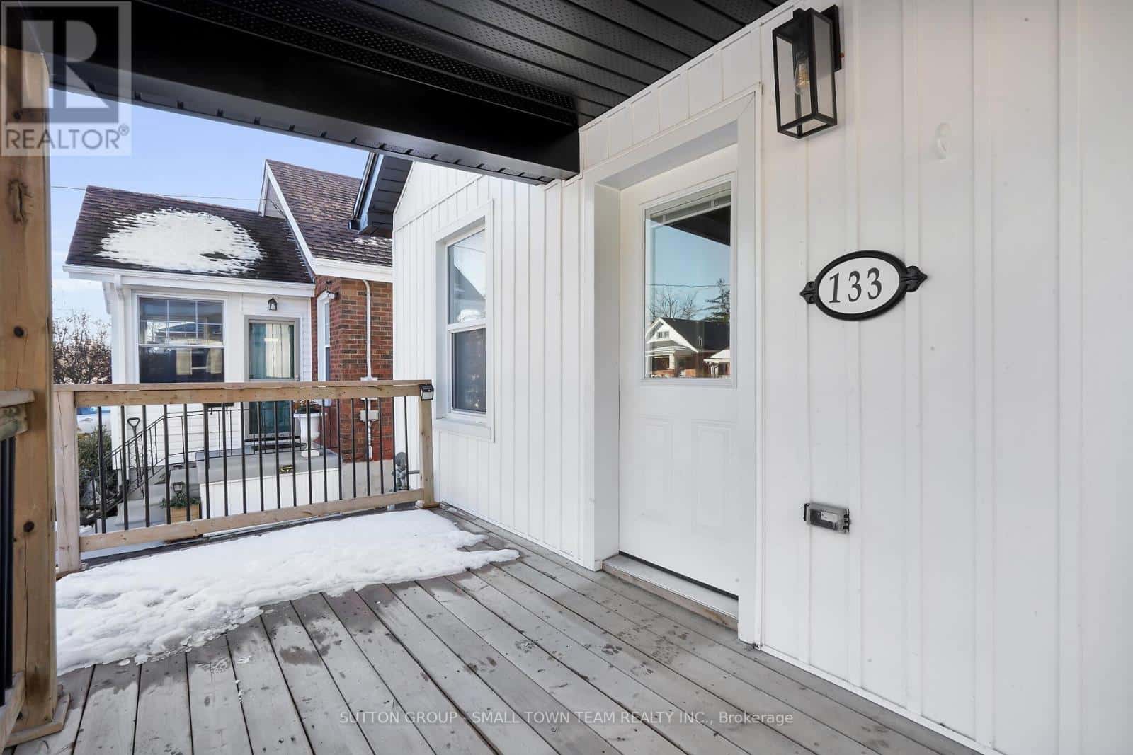 133 EMERY STREET E — London South (South G), Ontario - Photo 4 of 46