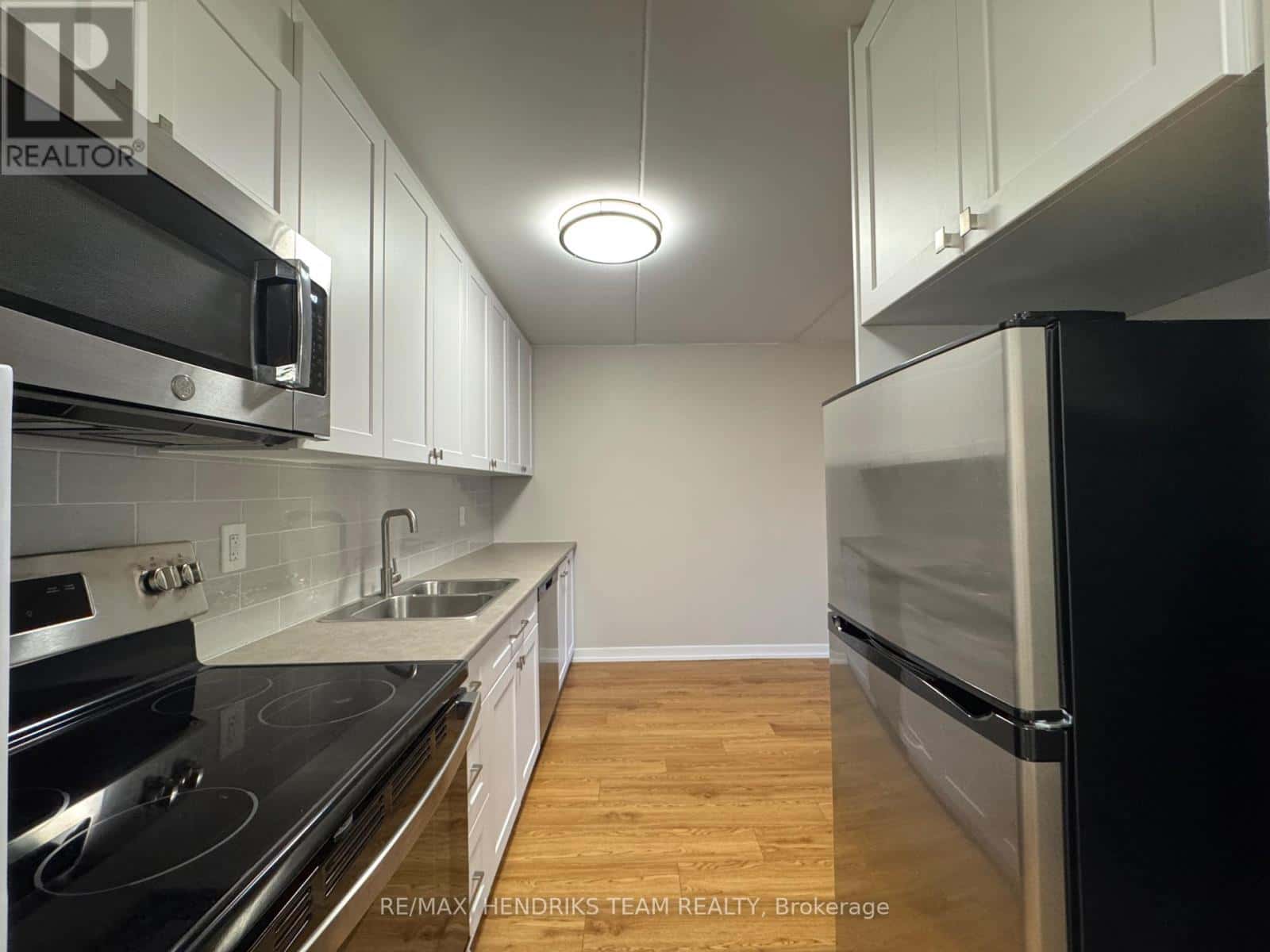 B-310 - 80 ROCKWOOD AVENUE — St. Catharines (Secord Woods), Ontario - Photo 2 of 15