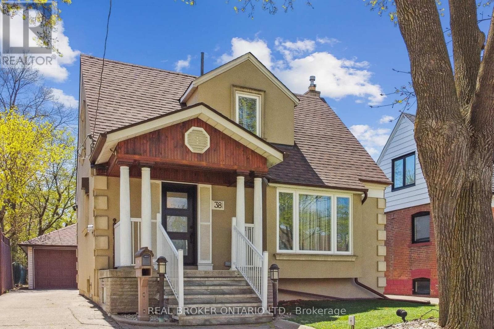 38 RIVERVIEW HEIGHTS — Toronto (Humber Heights), Ontario - Main photo