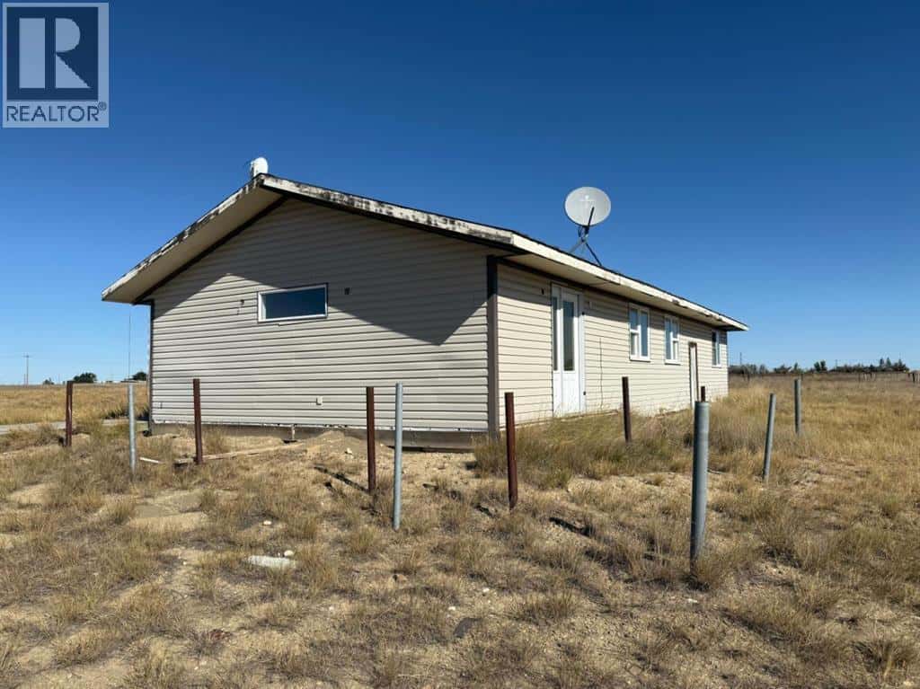 14515 Range Road 93 — Rural Cypress County, Alberta - Photo 5 of 43