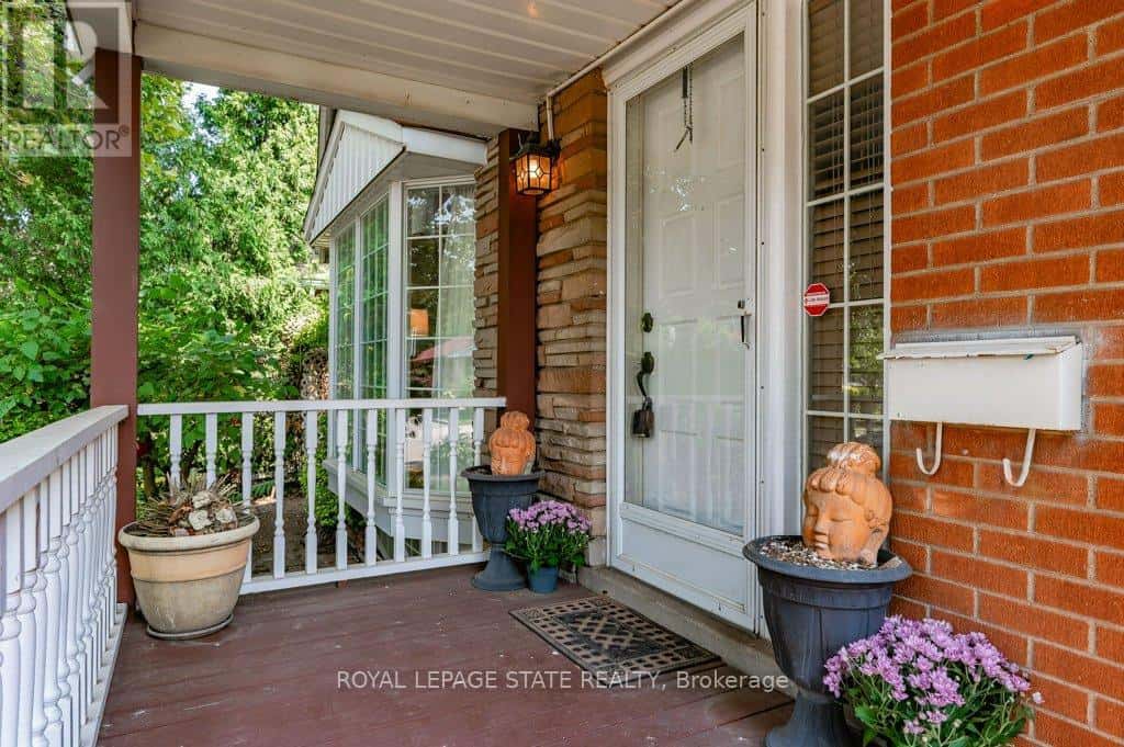 109 WEST 31ST STREET — Hamilton (Westcliffe), Ontario - Photo 4 of 40