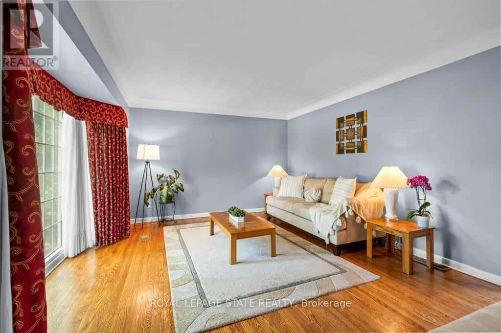 109 WEST 31ST STREET — Hamilton (Westcliffe), Ontario - Photo 5 of 40