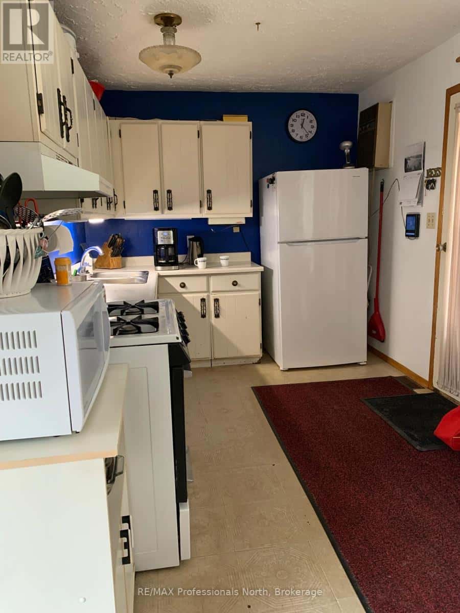 1688 URSA ROAD — Highlands East (Glamorgan), Ontario - Photo 2 of 17