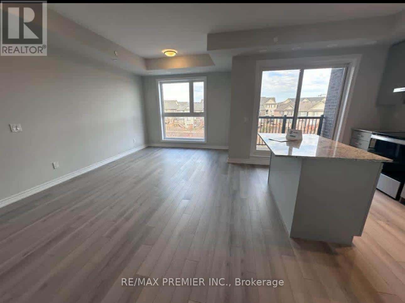 345 - 349 WHEAT BOOM DRIVE — Oakville (OA Rural Oakville), Ontario - Photo 4 of 14