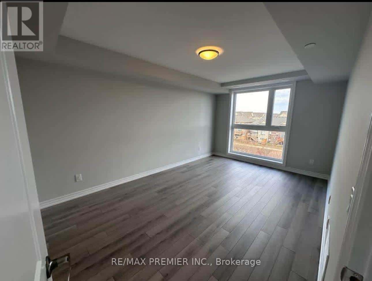 345 - 349 WHEAT BOOM DRIVE — Oakville (OA Rural Oakville), Ontario - Photo 5 of 14