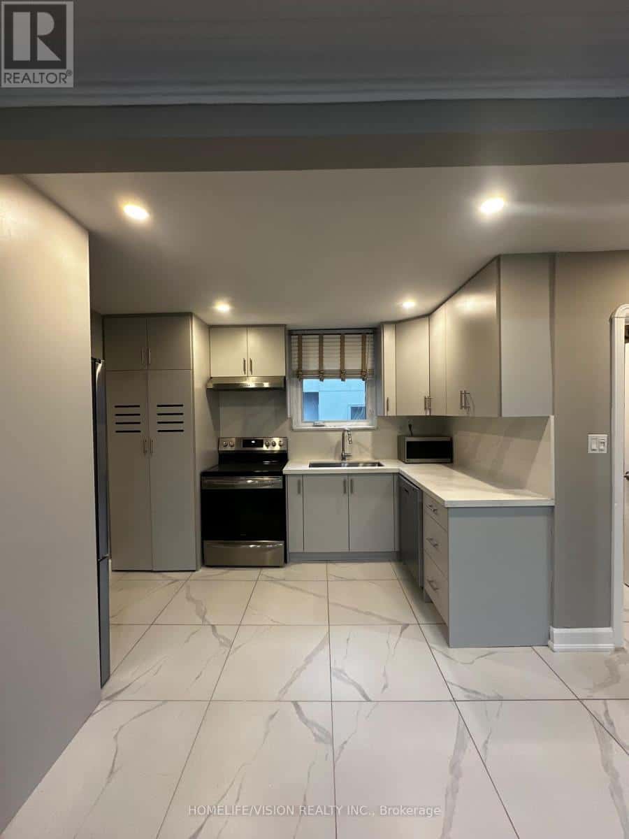 3 - 238 GLEBEMOUNT AVENUE — Toronto (Danforth Village-East York), Ontario - Photo 3 of 11