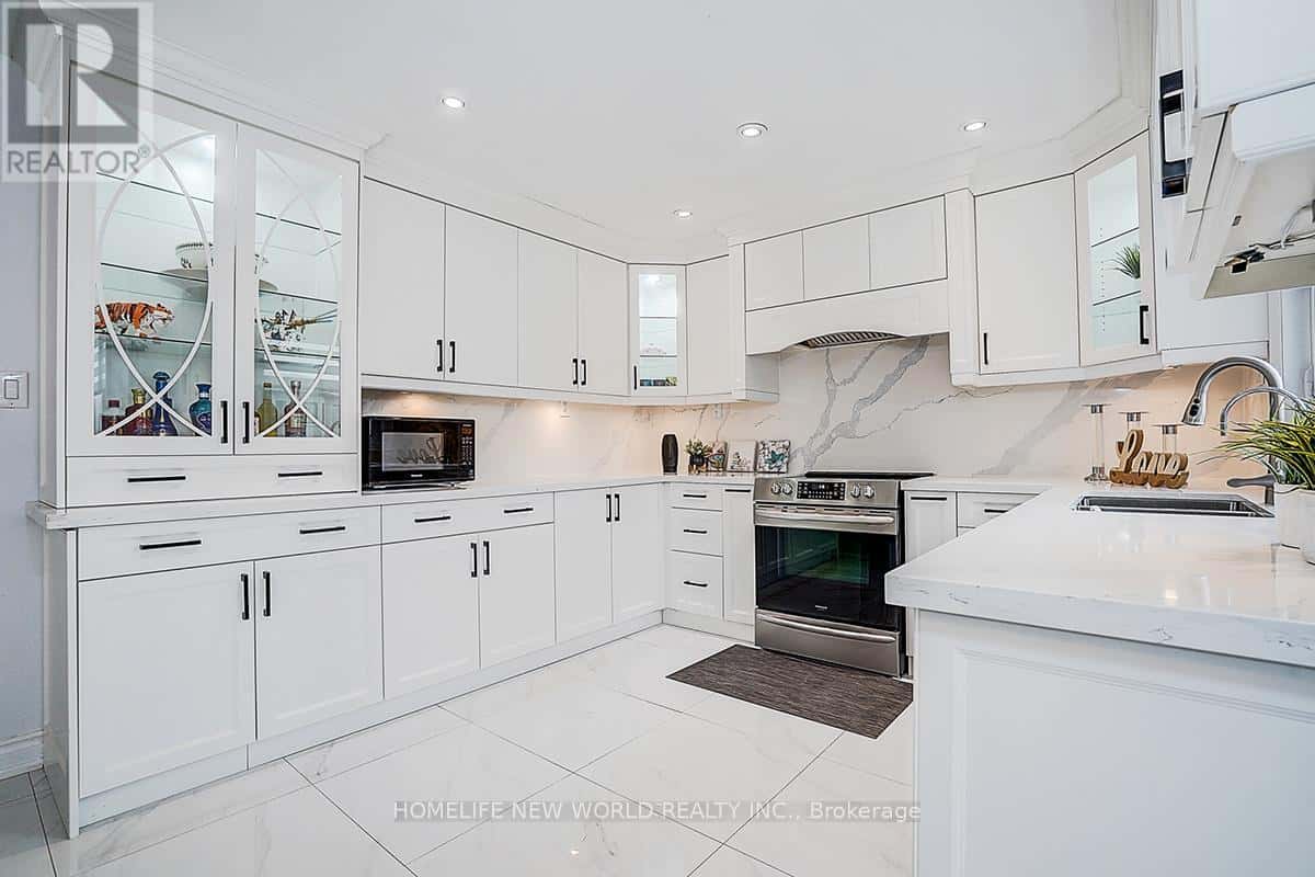 3364 BRIMLEY ROAD — Toronto (Milliken), Ontario - Photo 4 of 38