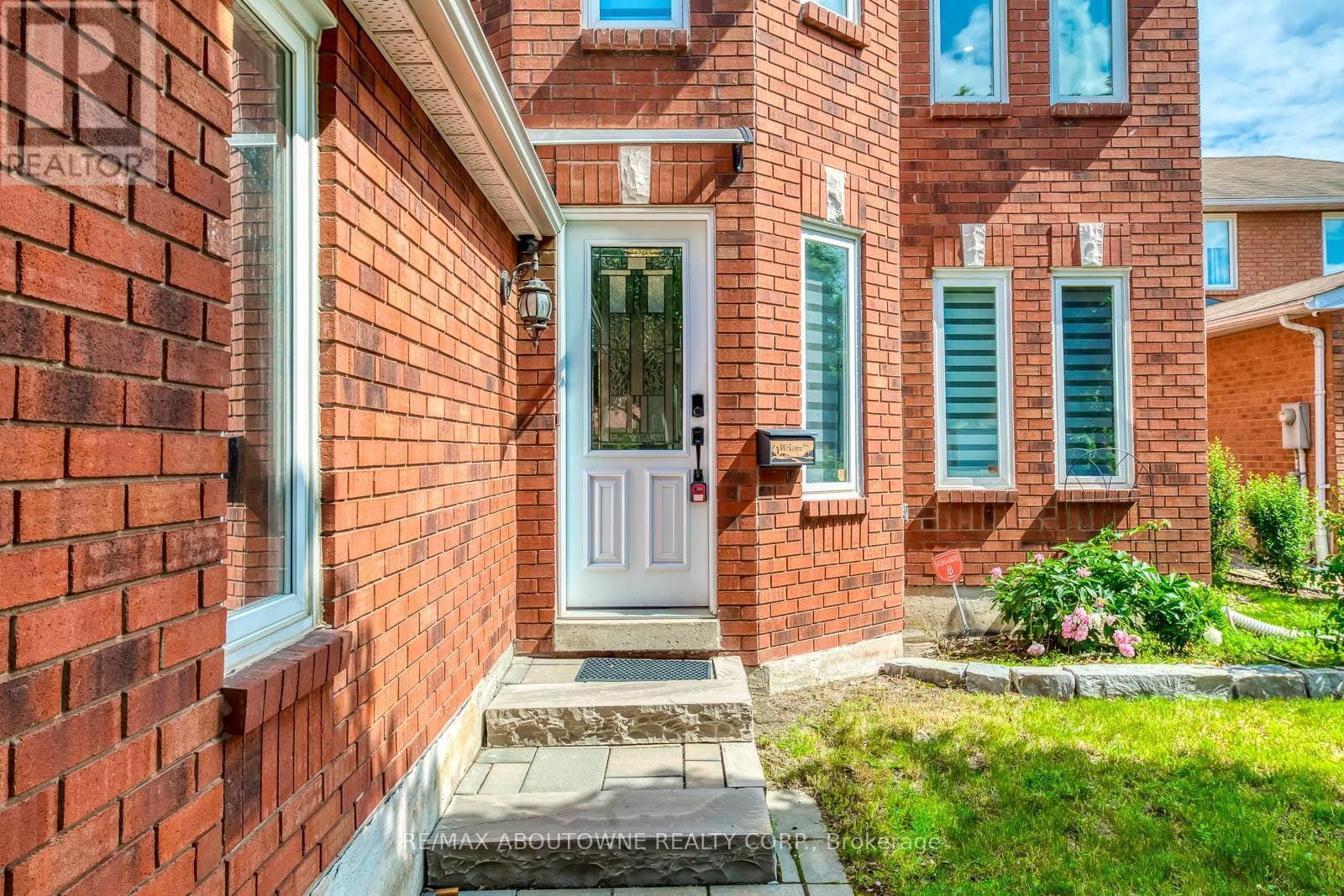 1097 GRANDEUR CRESCENT — Oakville (WC Wedgewood Creek), Ontario - Main photo