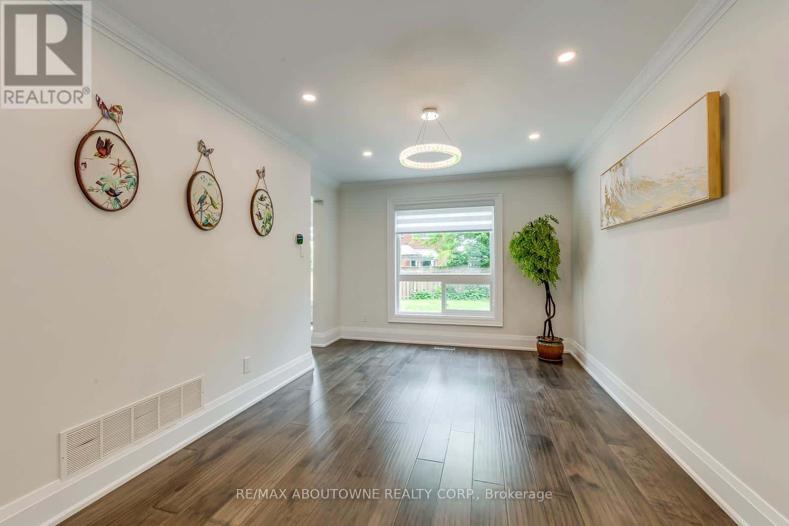 1097 GRANDEUR CRESCENT — Oakville (WC Wedgewood Creek), Ontario - Photo 3 of 50