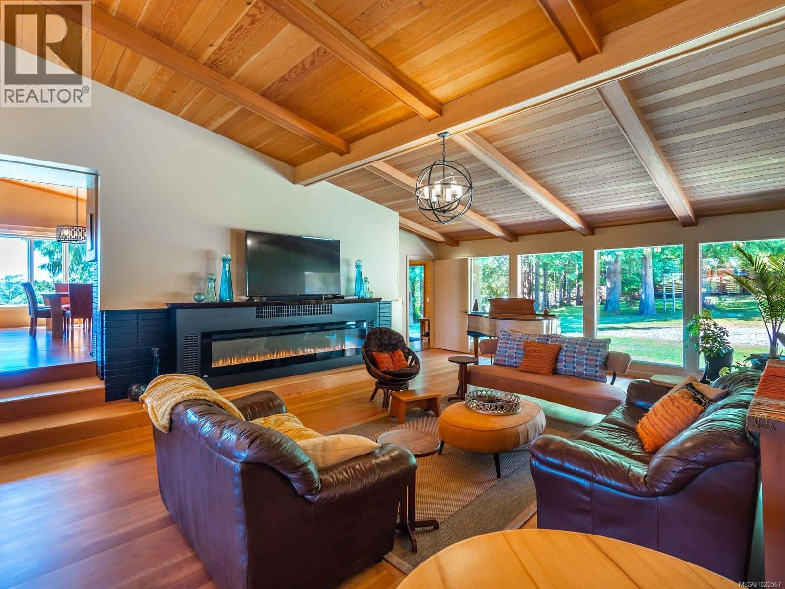 410 17th Ave — Sointula, British Columbia - Photo 2 of 93