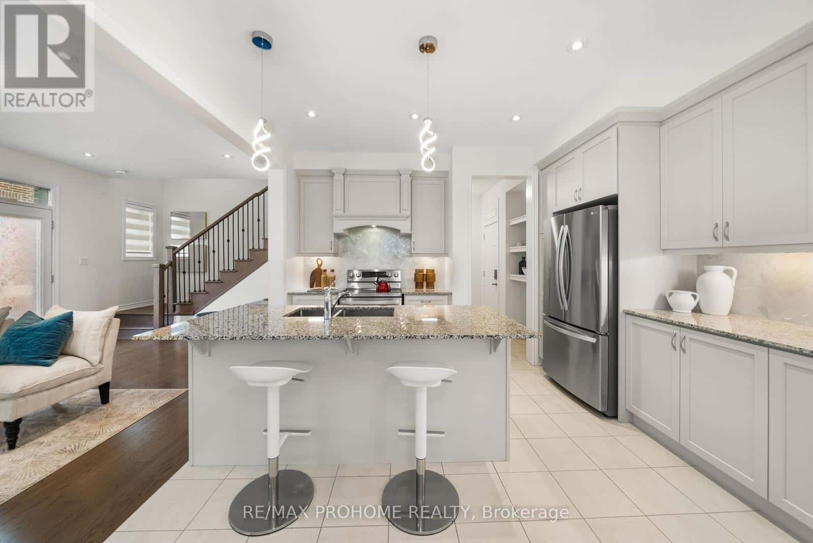 1 FREDERICK ROMAN AVENUE — Markham (Victoria Square), Ontario - Photo 2 of 45