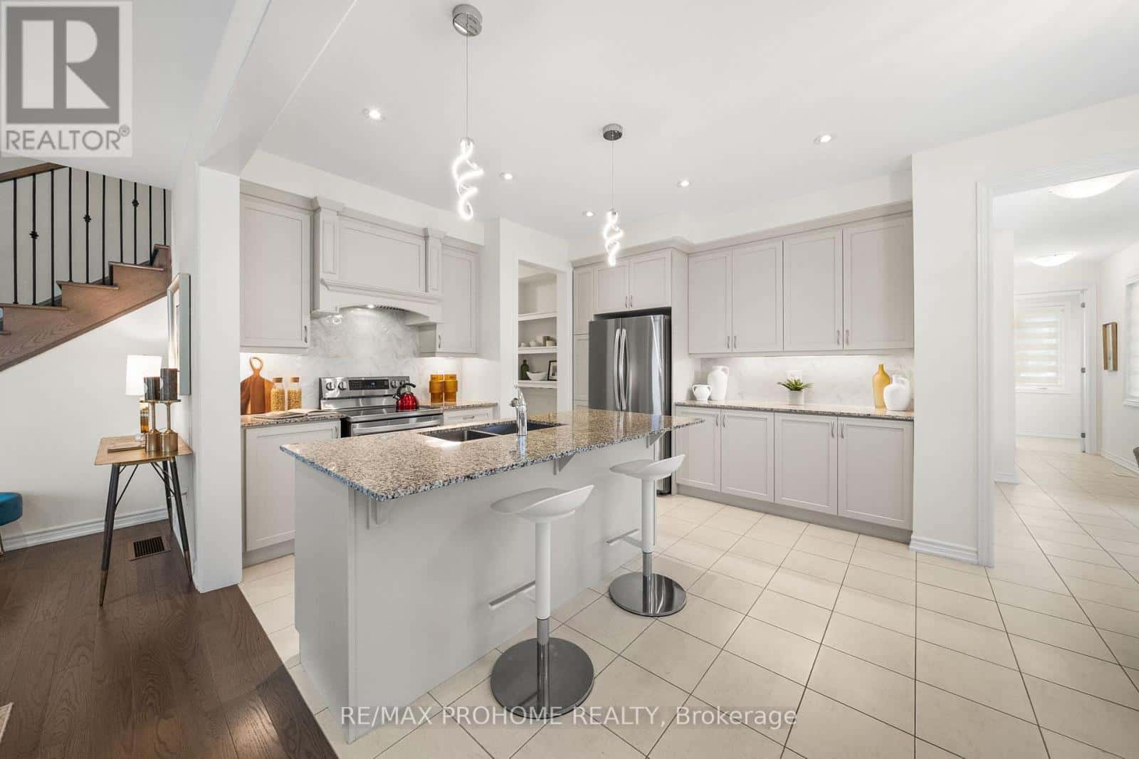 1 FREDERICK ROMAN AVENUE — Markham (Victoria Square), Ontario - Photo 4 of 45