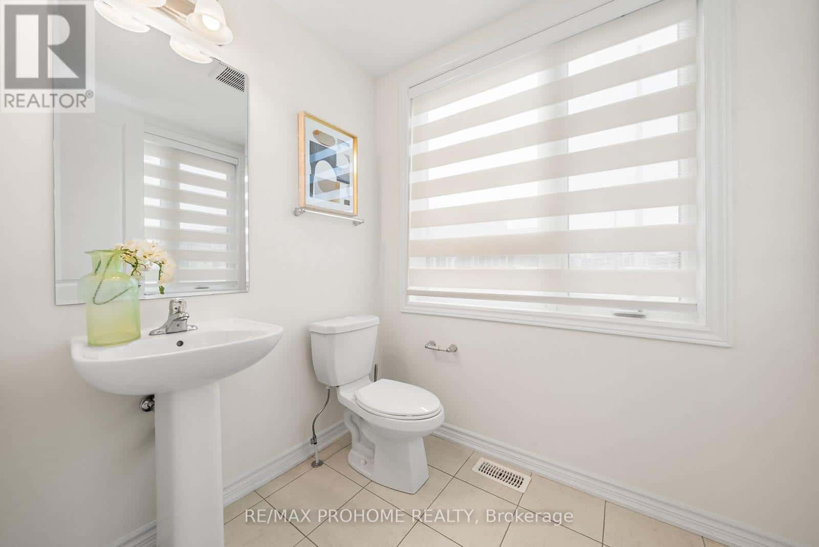 1 FREDERICK ROMAN AVENUE — Markham (Victoria Square), Ontario - Photo 5 of 45