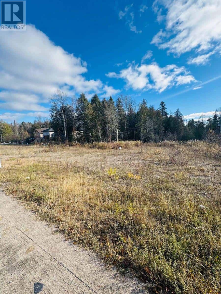 443 CARMICHAEL DRIVE — North Bay (Airport), Ontario - Photo 2 of 3