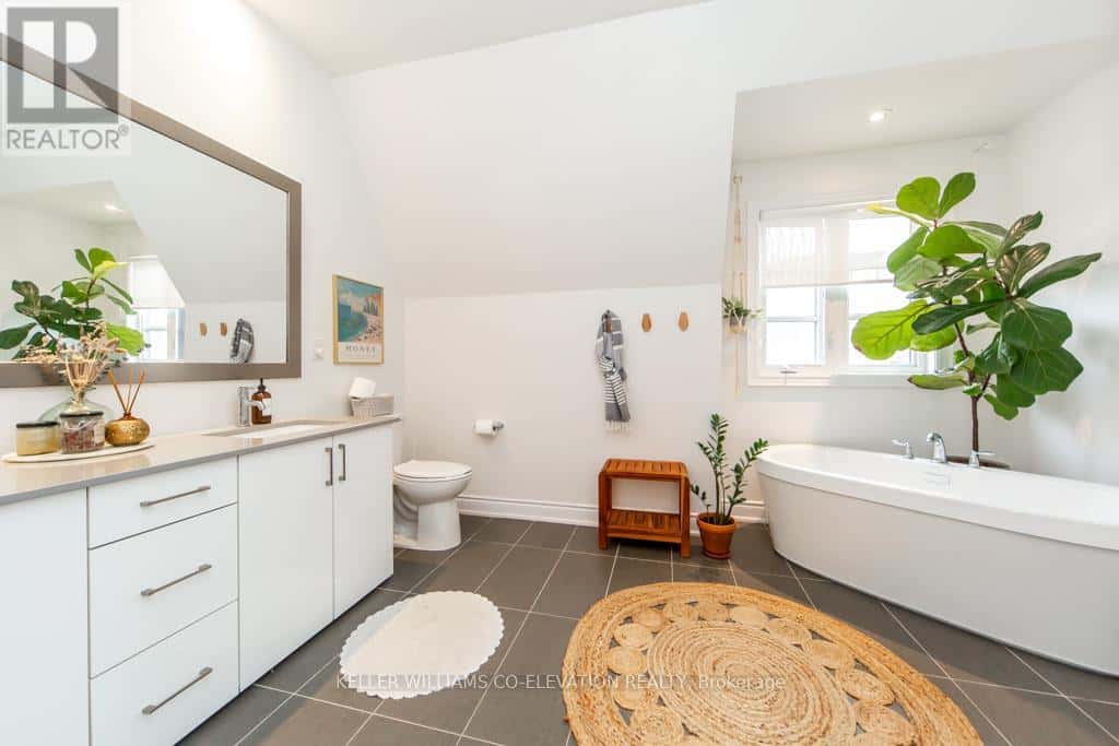 23 Salvador Allende Court