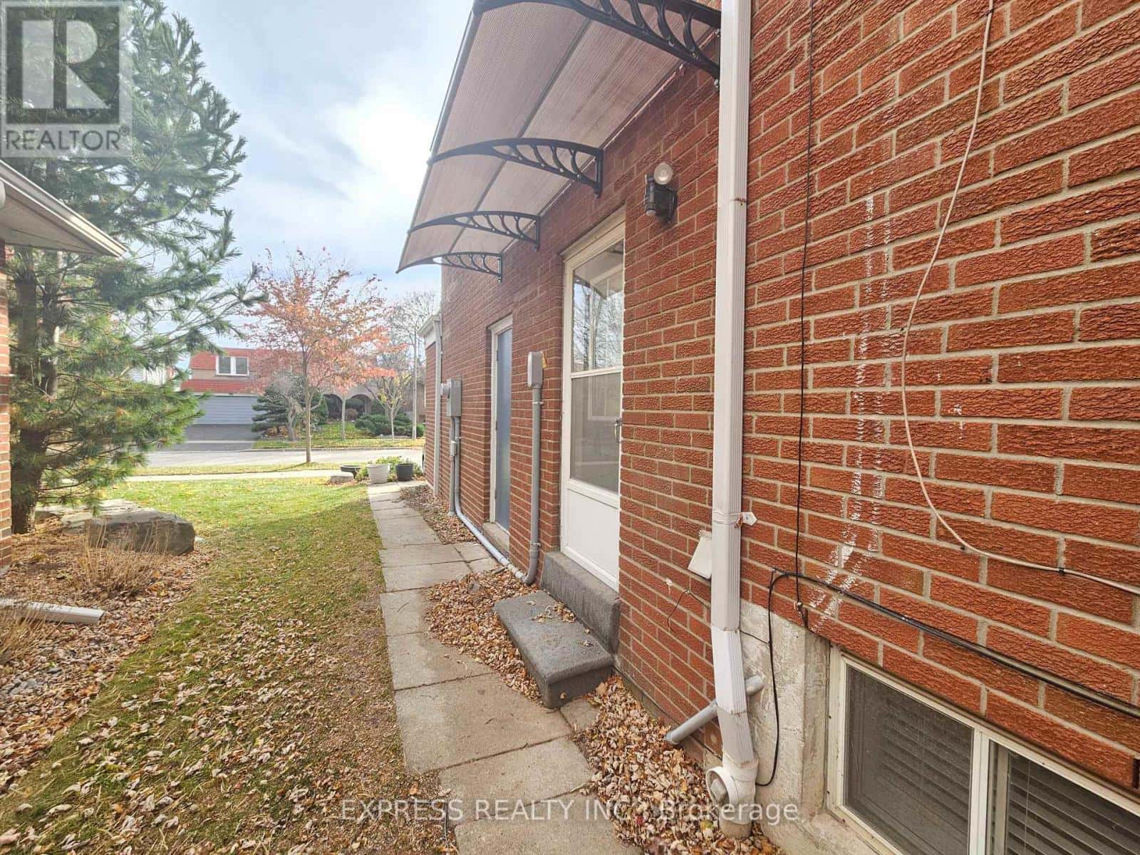 BASEMENT - 24 DARCY MAGEE CRESCENT — Toronto (Centennial Scarborough), Ontario - Photo 5 of 24