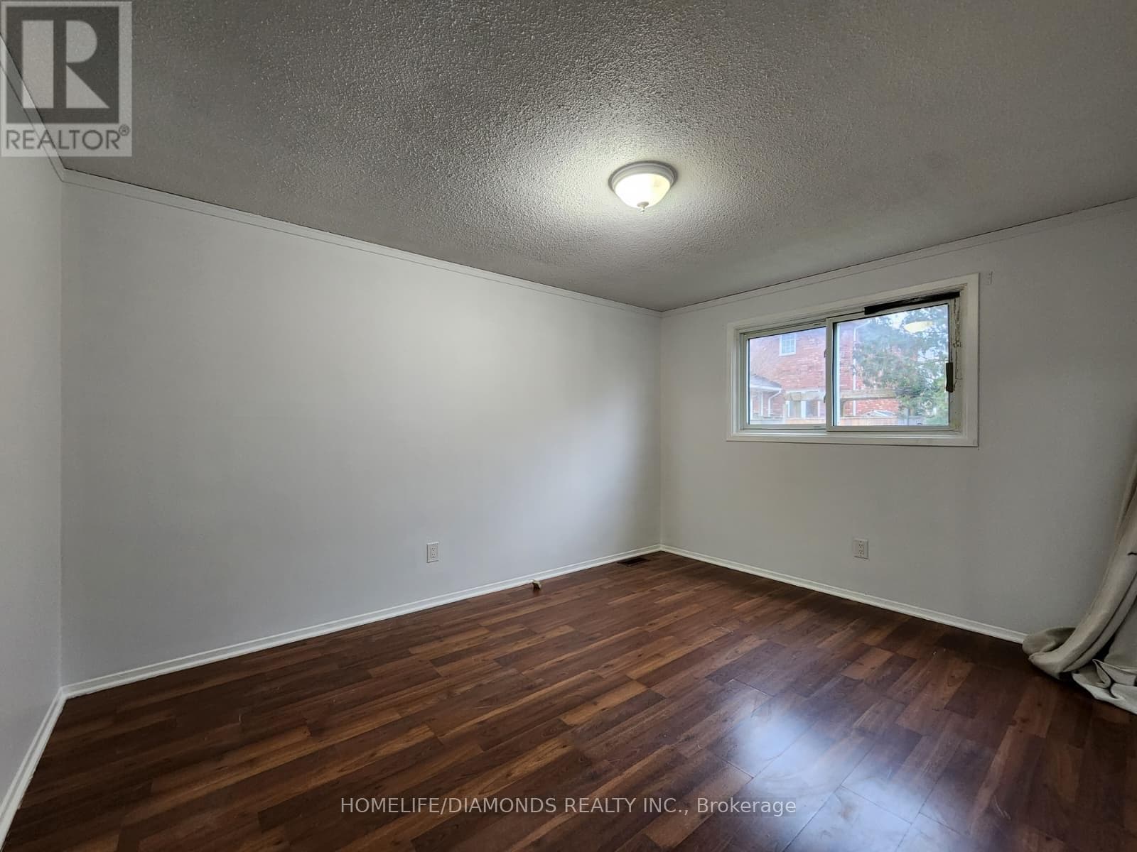 UPPER - 5 CALCOTT COURT — Thorold (Confederation Heights), Ontario - Main photo