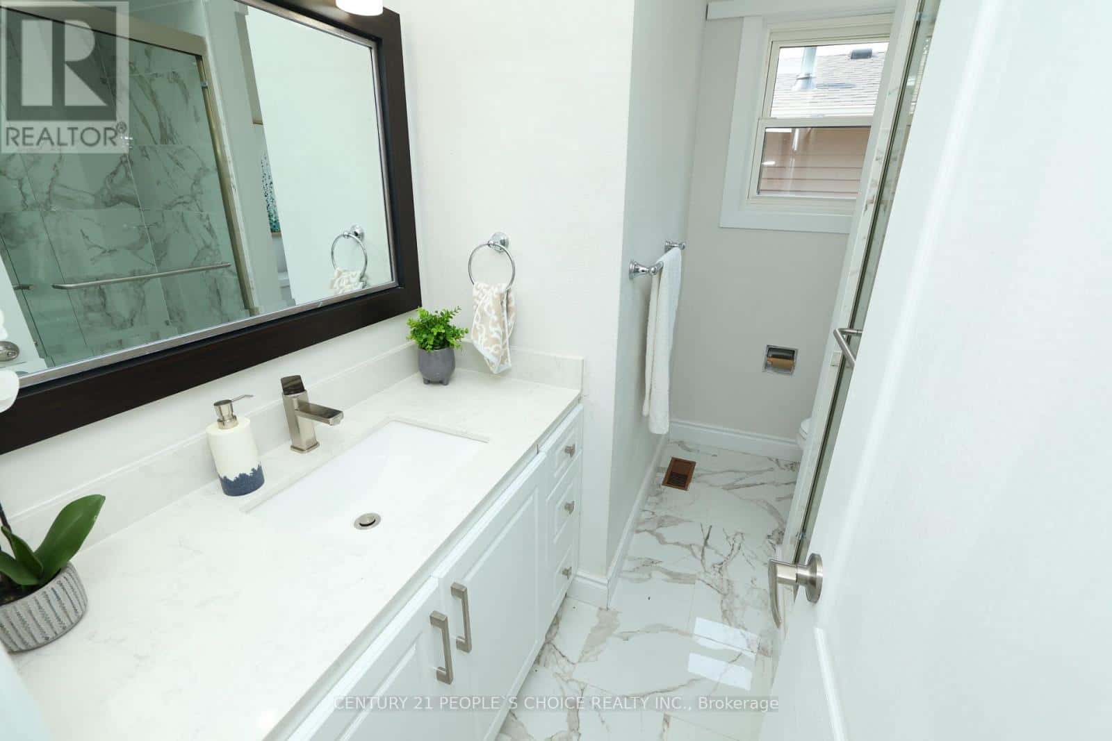 608 THORNWOOD AVENUE — Burlington (Roseland), Ontario - Photo 4 of 45