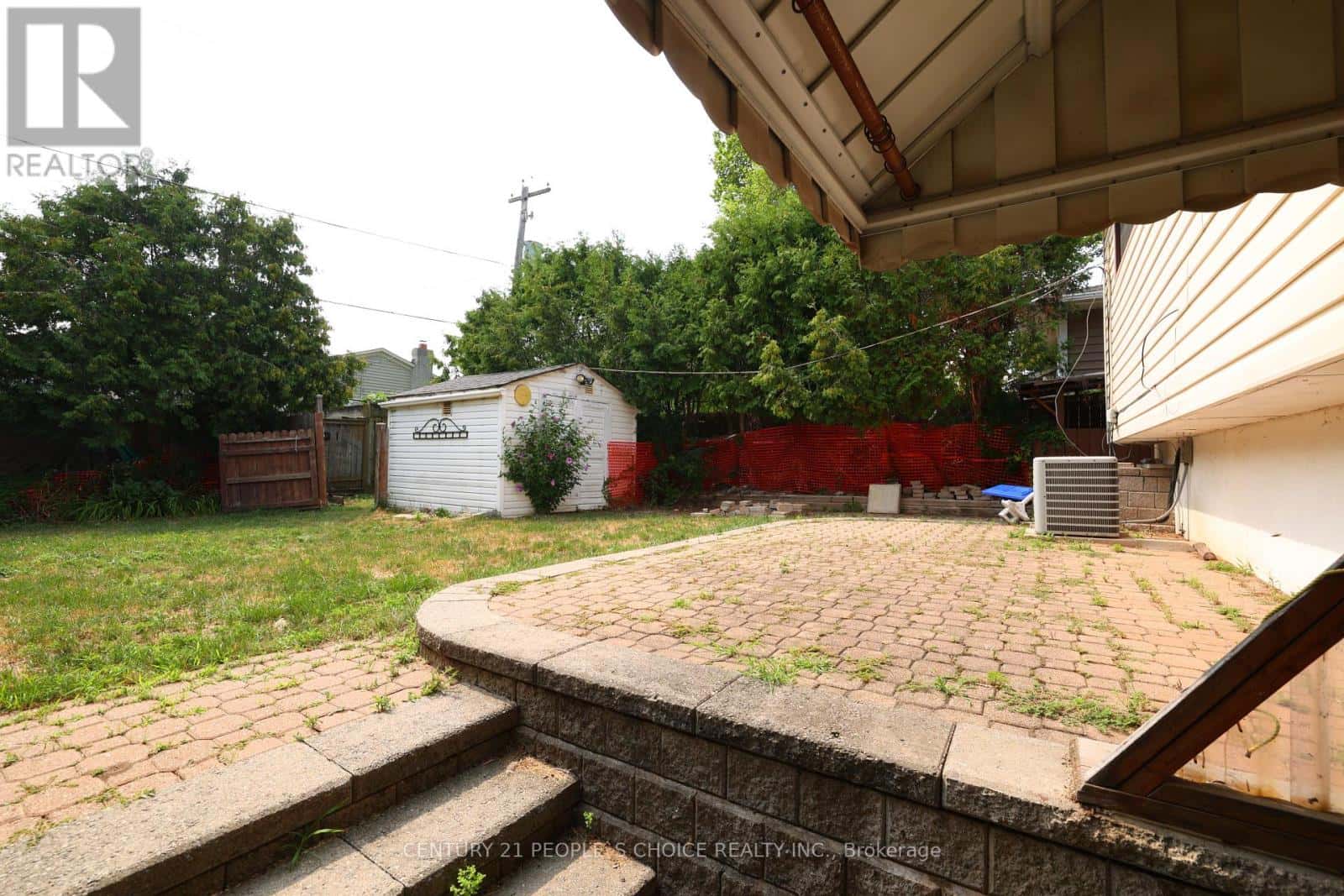 UPPER - 608 THORNWOOD AVENUE — Burlington (Roseland), Ontario - Photo 2 of 43