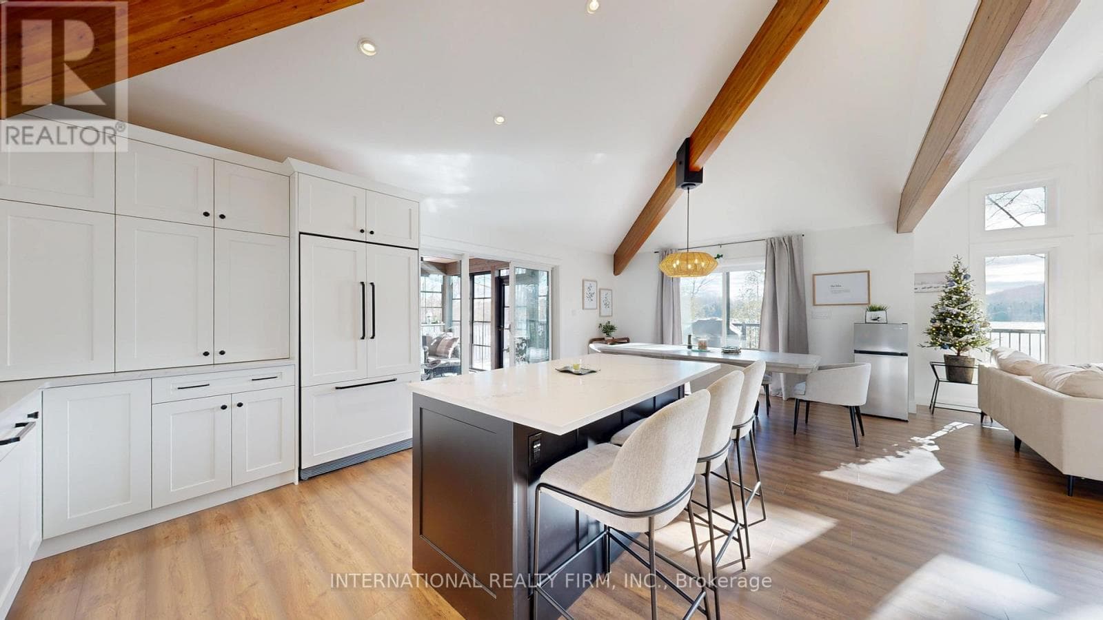 1073 WATSON ROAD — Lake of Bays (Ridout), Ontario - Main photo