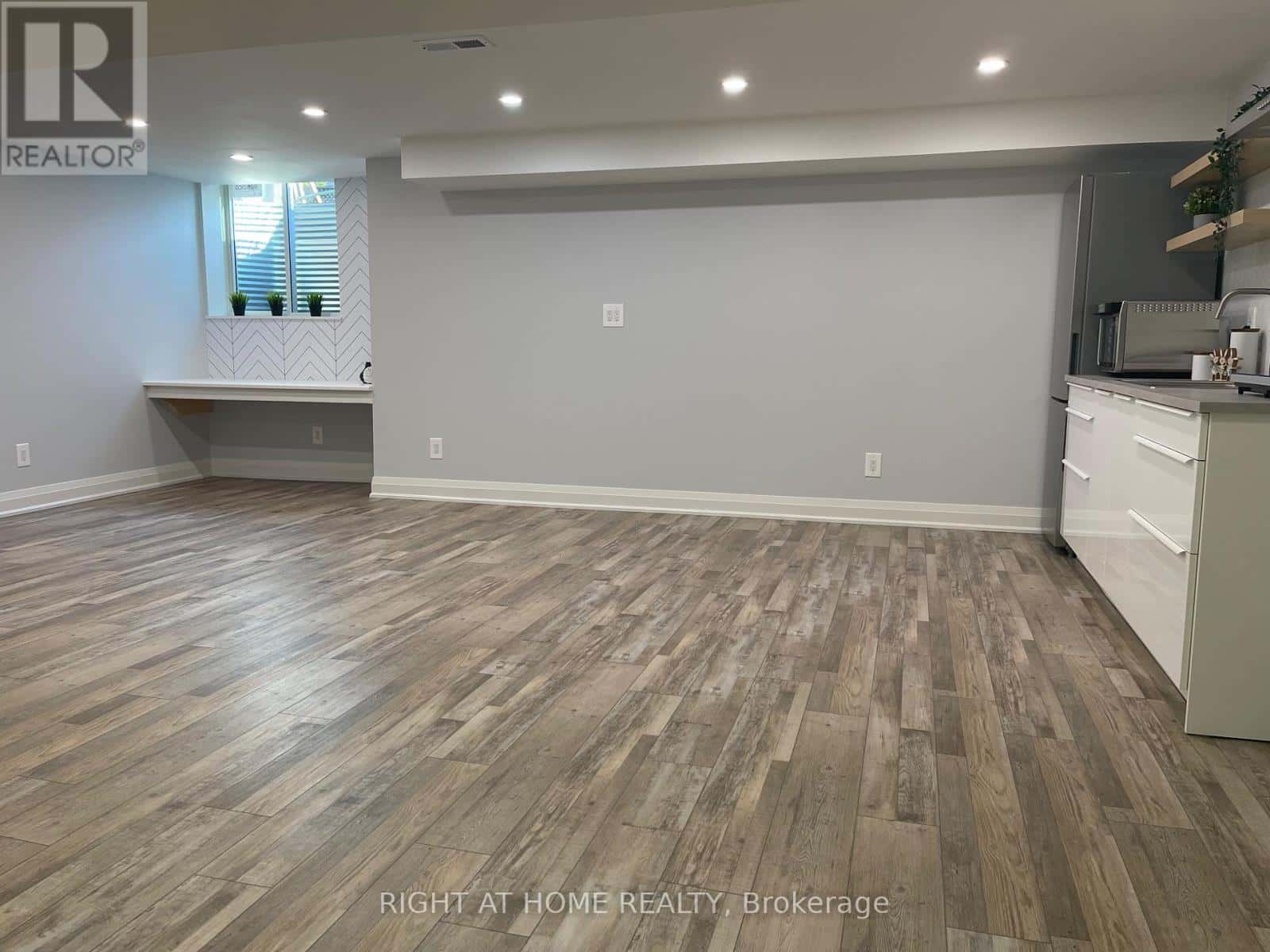 24 STONERIDGE COURT — Hamilton (Falkirk), Ontario - Photo 4 of 7