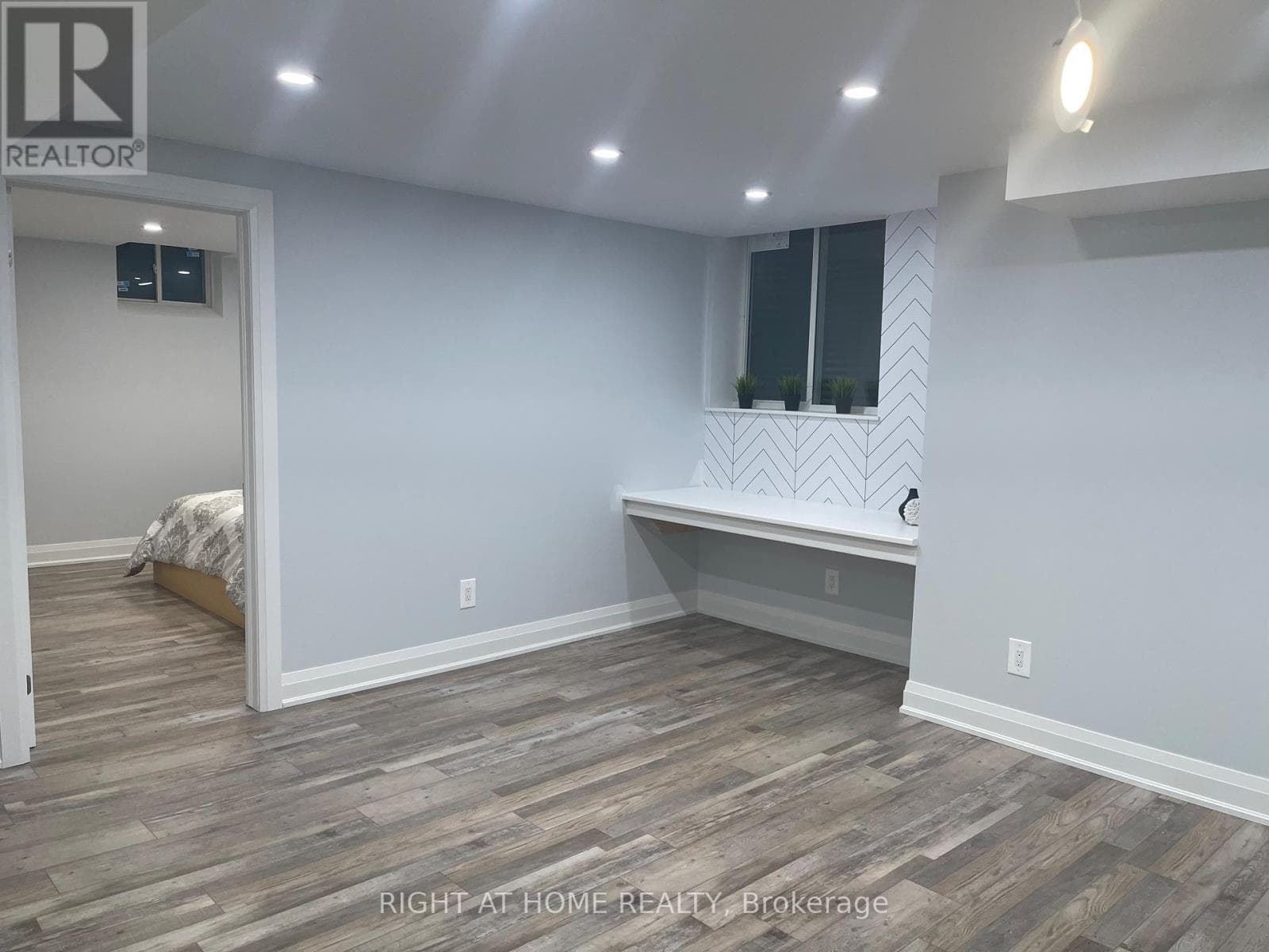 24 STONERIDGE COURT — Hamilton (Falkirk), Ontario - Main photo