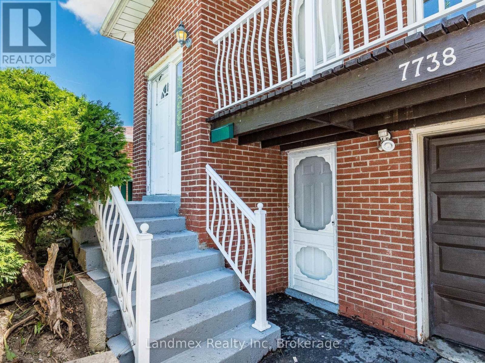 7738 KITTRIDGE DRIVE - Main photo, Mississauga (Malton), Ontario