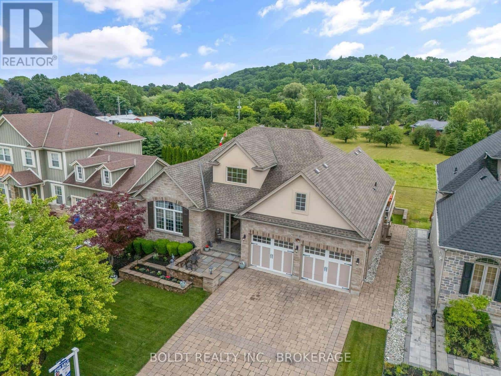 19 RED HAVEN DRIVE — Niagara-on-the-Lake (St. Davids), Ontario - Photo 3 of 46