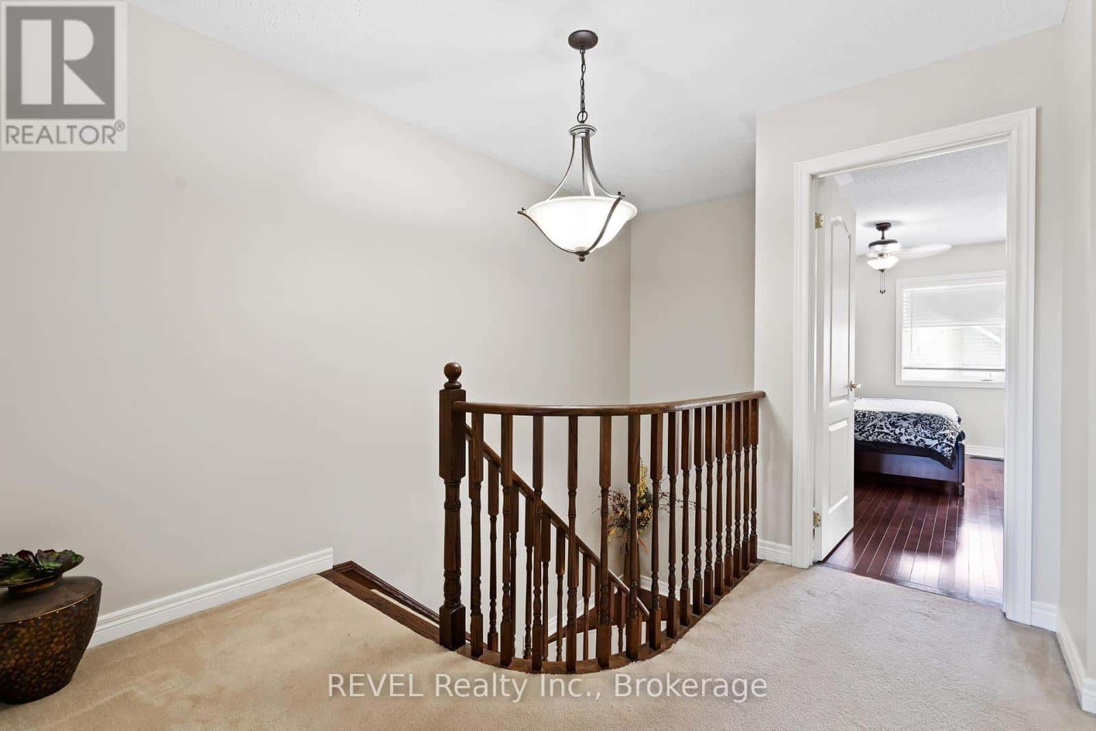 25 COLONEL LYALL STREET — St. Catharines (Secord Woods), Ontario - Photo 2 of 37