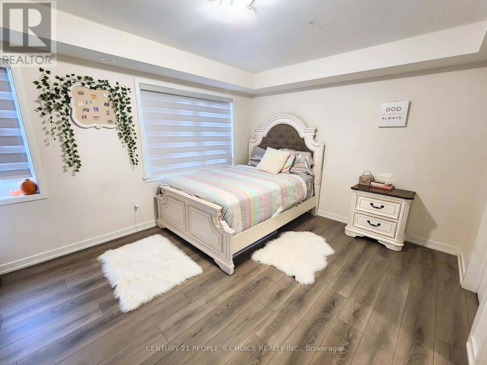 44 LAMBERT LANE — Caledon (Bolton East), Ontario - Photo 4 of 22