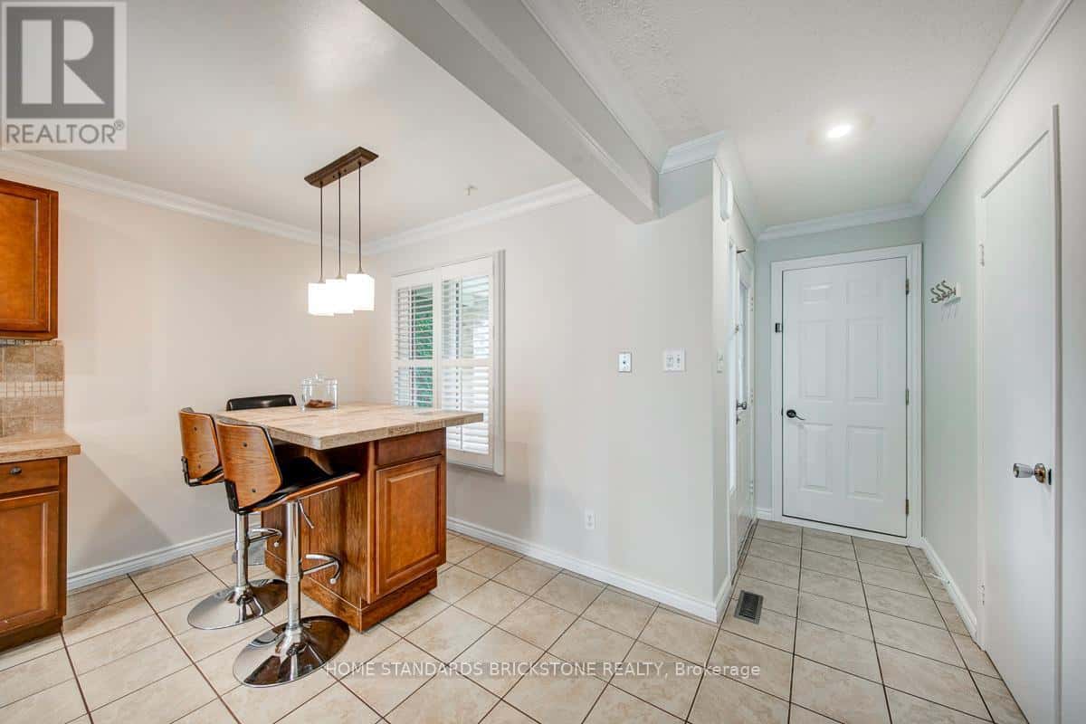 1103 SPRINGBROOK CRESCENT — Oakville (GA Glen Abbey), Ontario - Photo 5 of 48