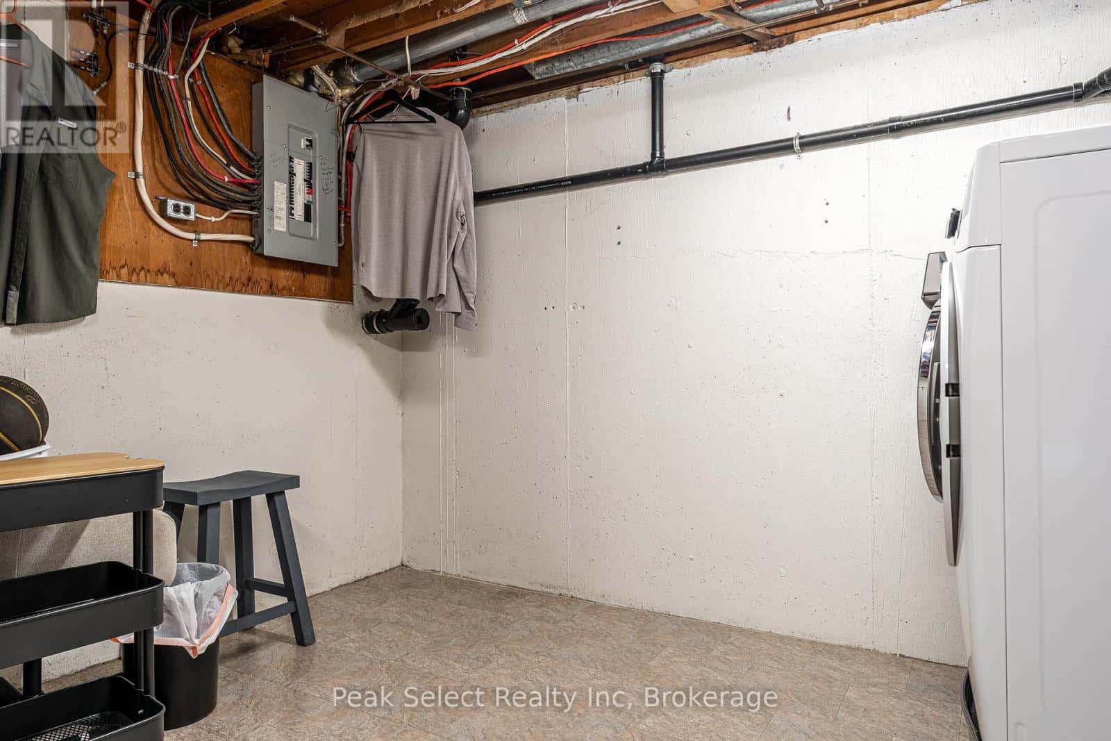 474 ROGERS AVENUE — St. Marys, Ontario - Photo 3 of 50