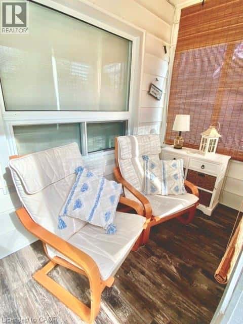 322 OXFORD AVE Avenue — Crystal Beach, Ontario - Photo 2 of 30