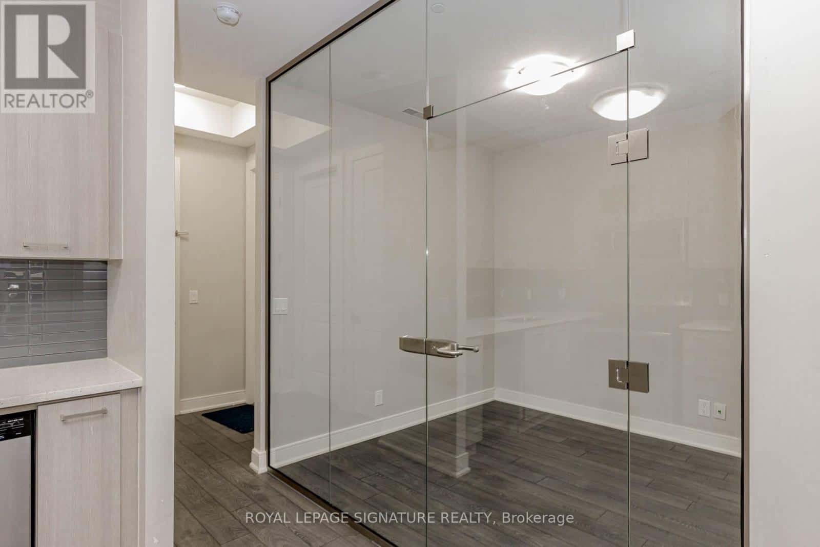 614 - 150 MAIN STREET W — Hamilton (Central), Ontario - Photo 4 of 25