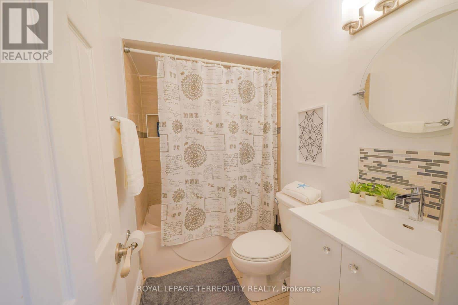 145 SPRINGVIEW DRIVE — Brampton (Brampton West), Ontario - Photo 3 of 38