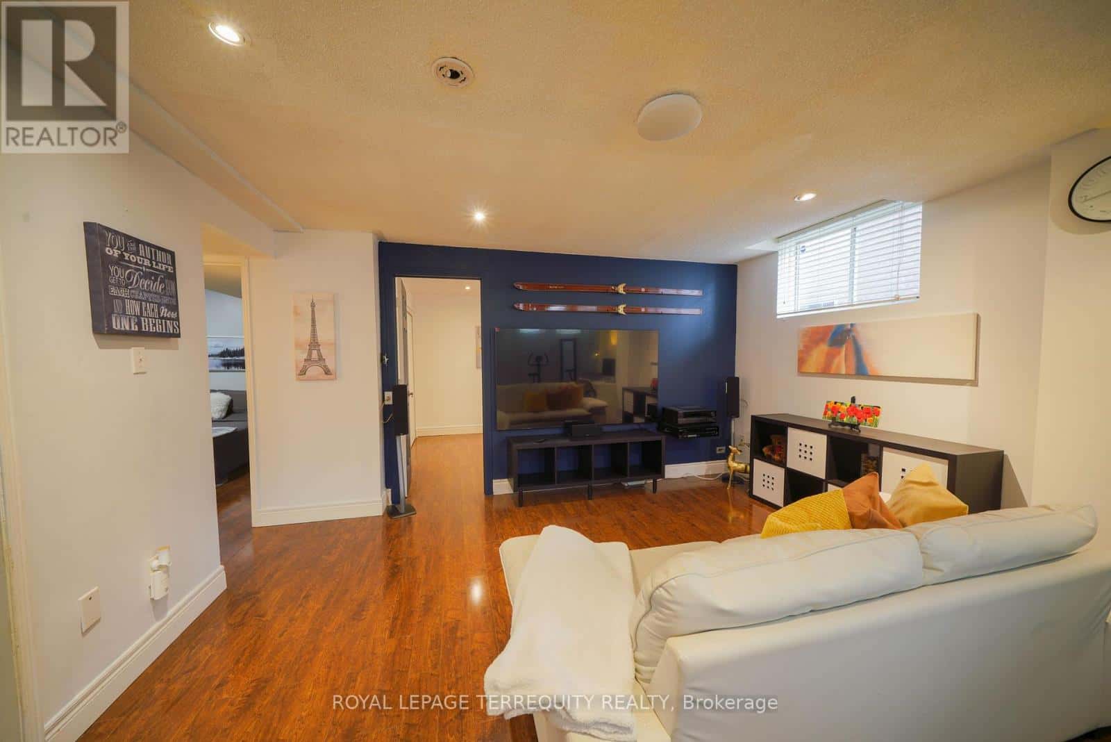 145 SPRINGVIEW DRIVE — Brampton (Brampton West), Ontario - Photo 4 of 38