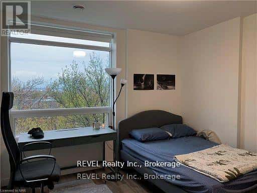 407 - 479 CHARLTON AVENUE E — Hamilton (Stinson), Ontario - Photo 5 of 13