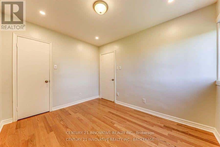 MAIN - 886 BRIMORTON DRIVE — Toronto (Morningside), Ontario - Photo 5 of 11