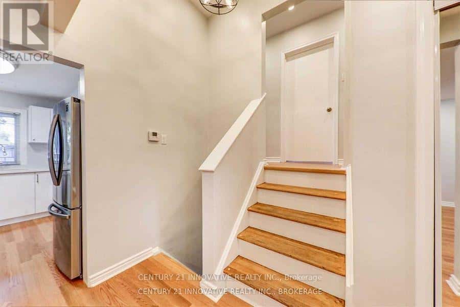 MAIN - 886 BRIMORTON DRIVE — Toronto (Morningside), Ontario - Photo 2 of 11