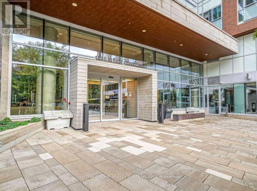 324 - 1830 BLOOR STREET W — Toronto (High Park North), Ontario - Photo 4 of 24