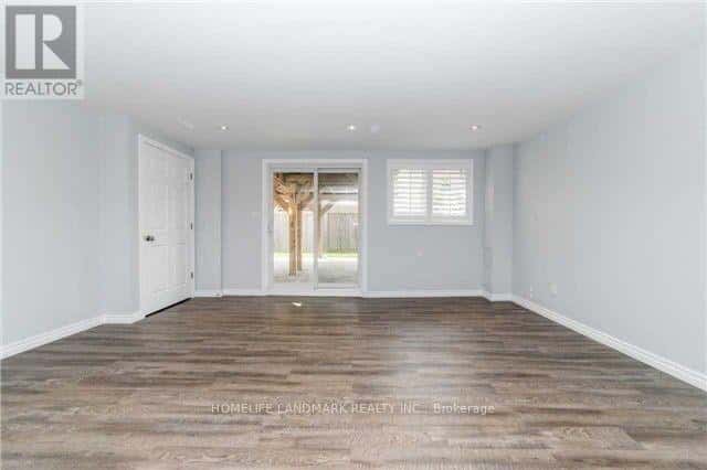 11 WHITBREAD CRESCENT — Ajax (Northeast Ajax), Ontario - Photo 3 of 34