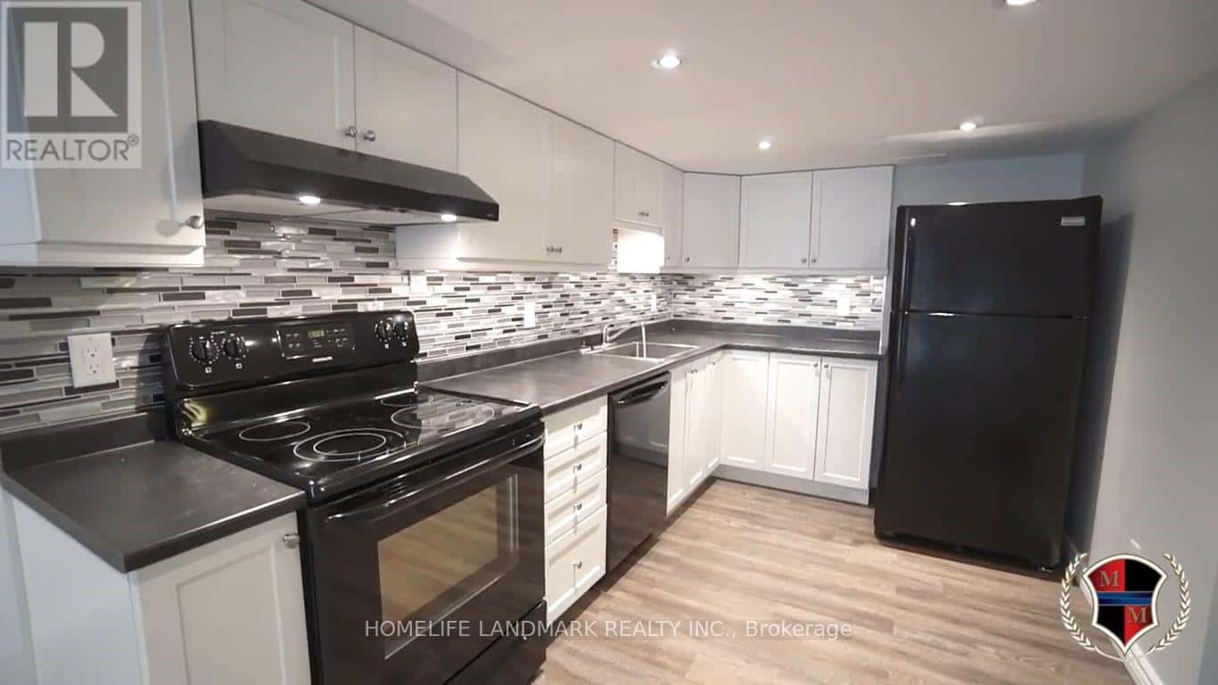 11 WHITBREAD CRESCENT — Ajax (Northeast Ajax), Ontario - Photo 4 of 34