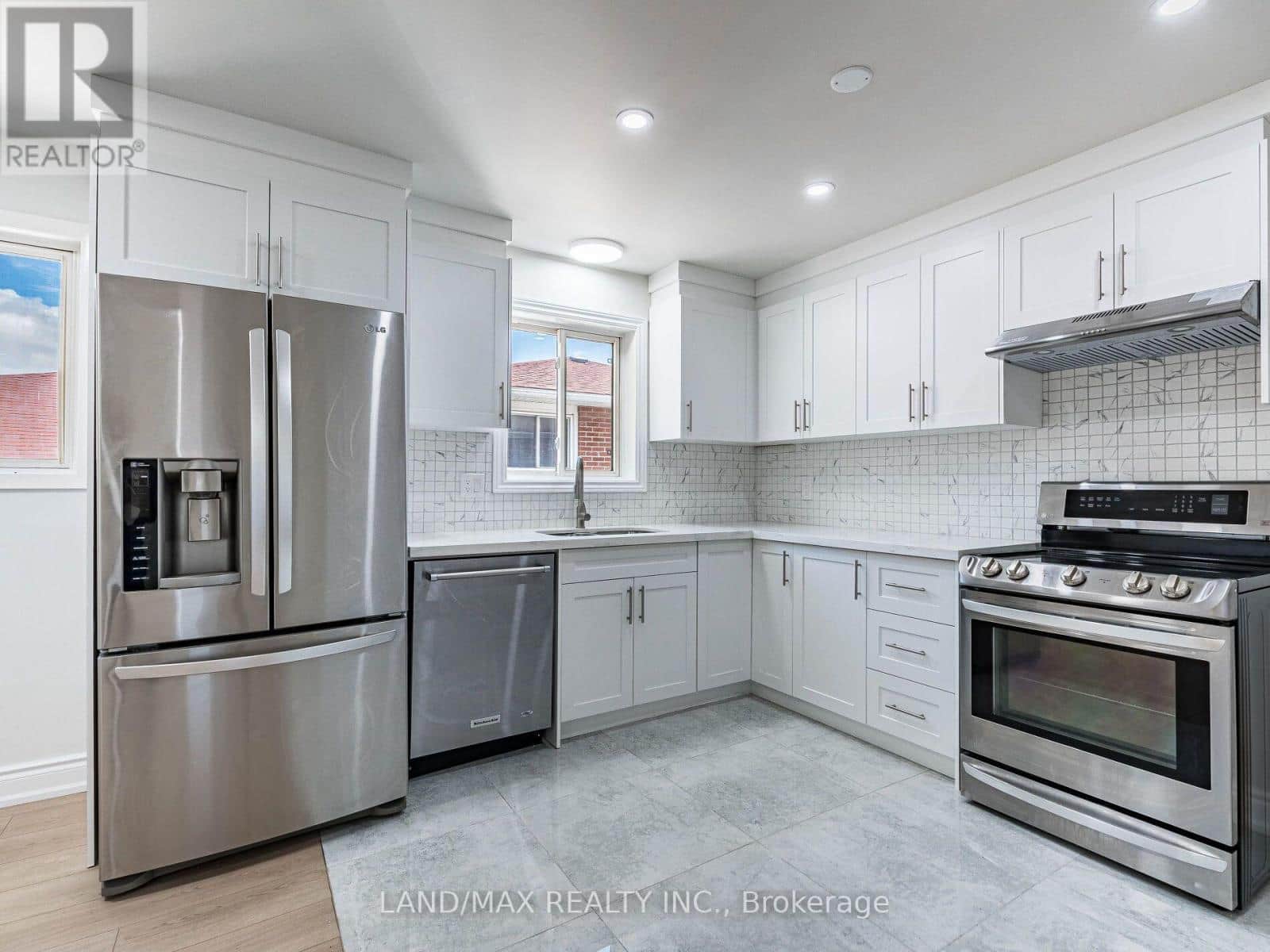 UPPER - 7738 KITTRIDGE DRIVE - Photo 5 of 19, Mississauga (Malton), Ontario